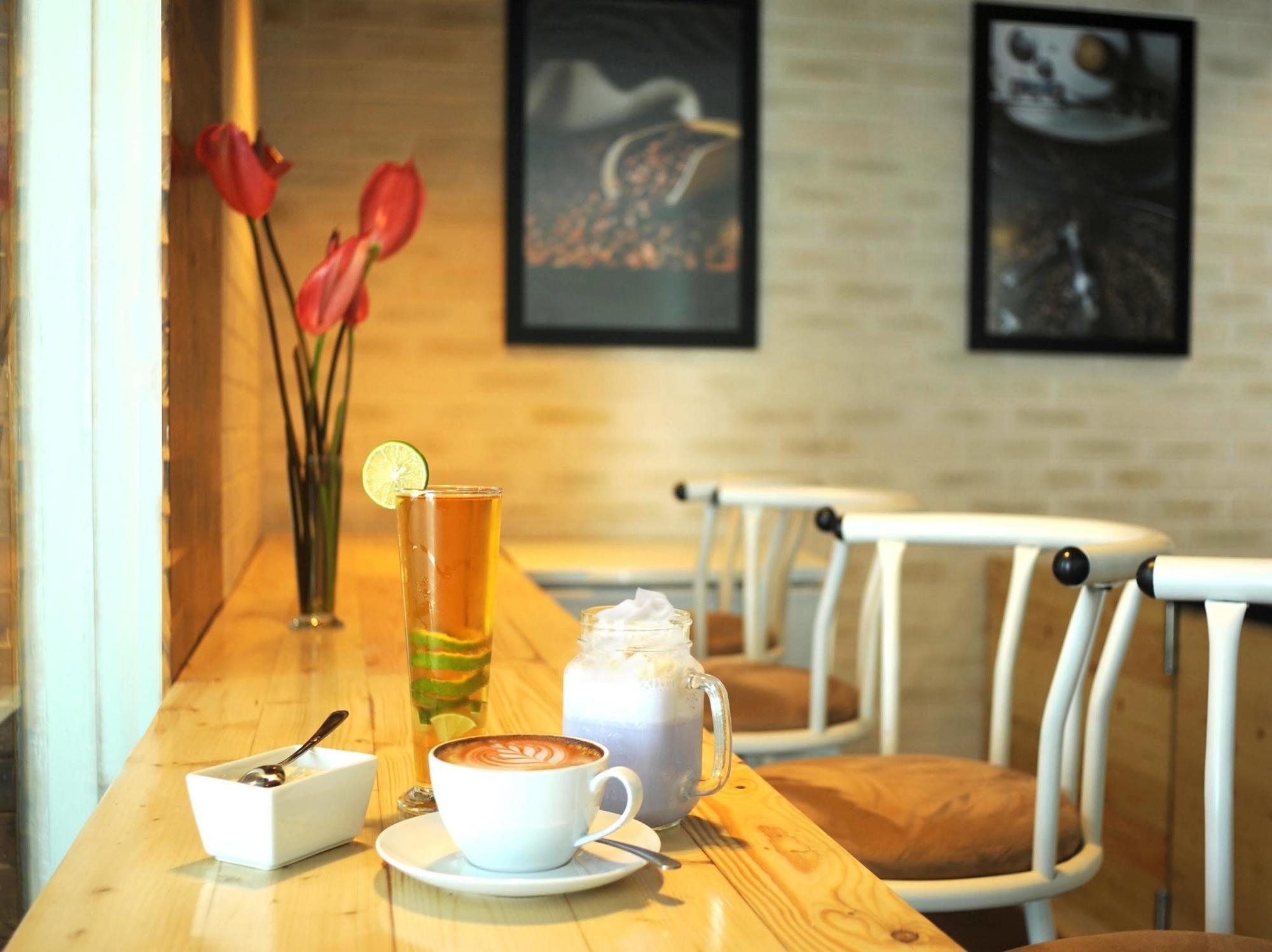Cleo Hotel Tunjungan Surabaya Dış mekan fotoğraf