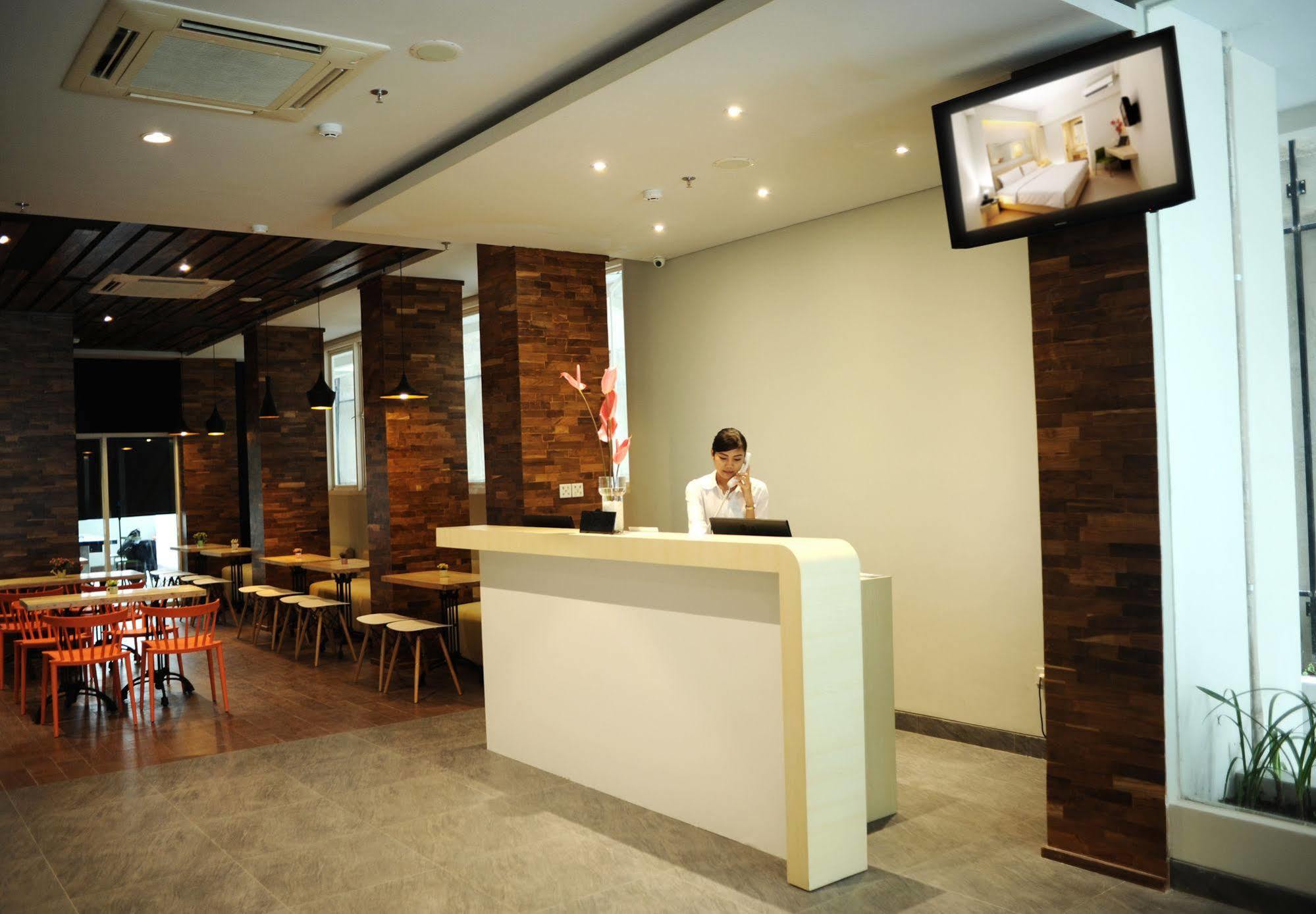 Cleo Hotel Tunjungan Surabaya Dış mekan fotoğraf