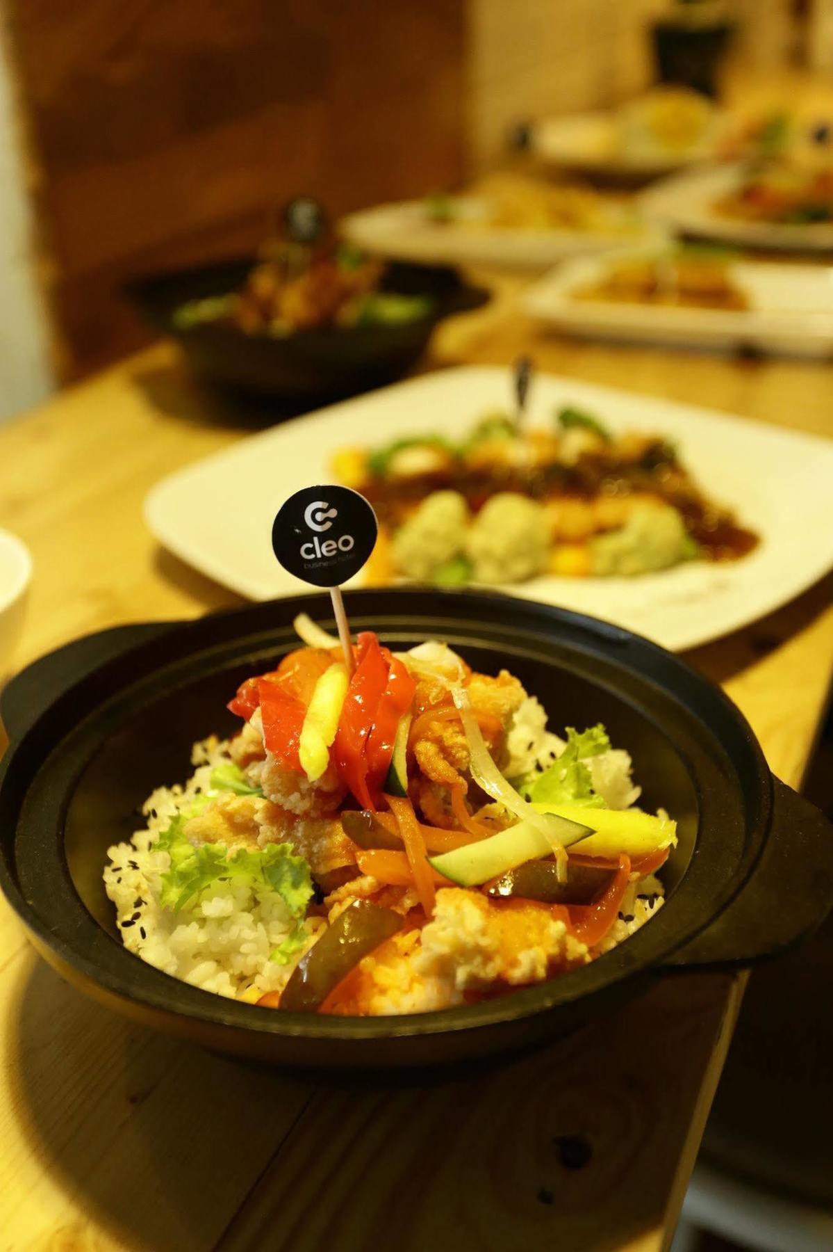 Cleo Hotel Tunjungan Surabaya Dış mekan fotoğraf